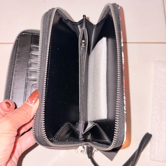 Ed Hardy Black Wristlet Wallet with Red Rose & Skull Print - Picture 4 of 9